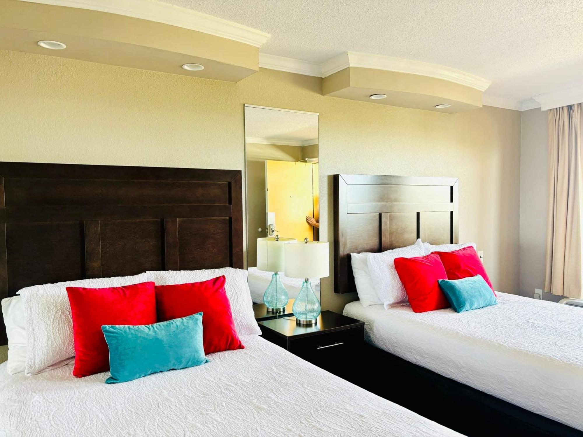מירטל ביץ' Azure Bliss Oceanfront Condo Sleeps 6 מראה חיצוני תמונה