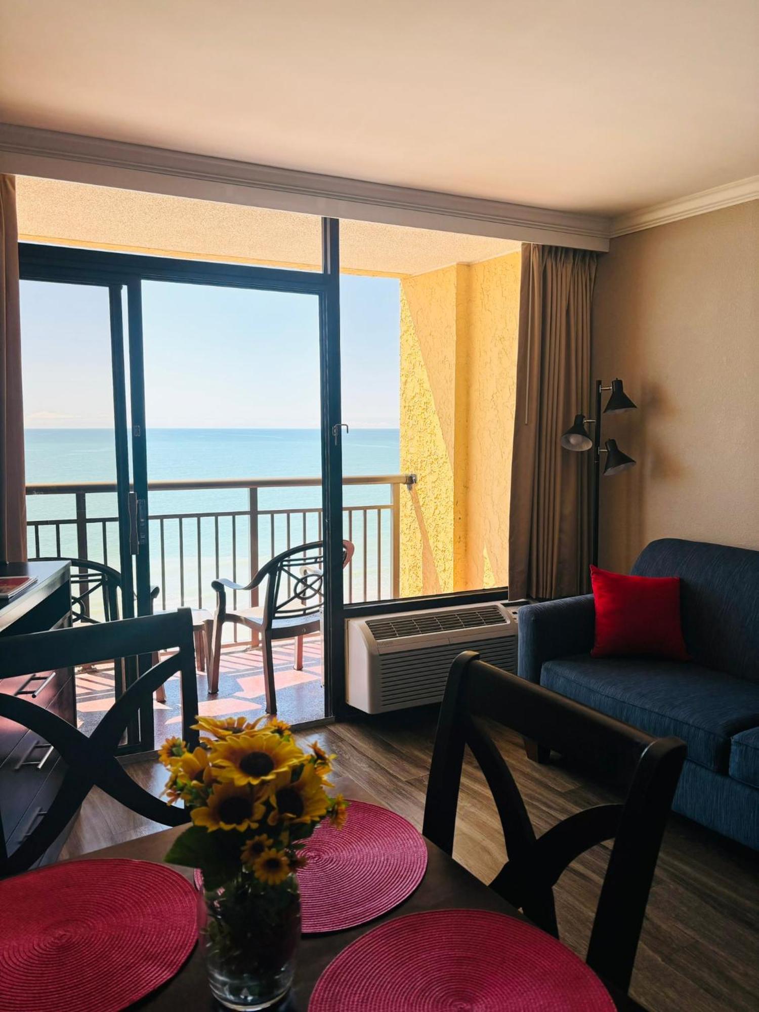 מירטל ביץ' Azure Bliss Oceanfront Condo Sleeps 6 מראה חיצוני תמונה